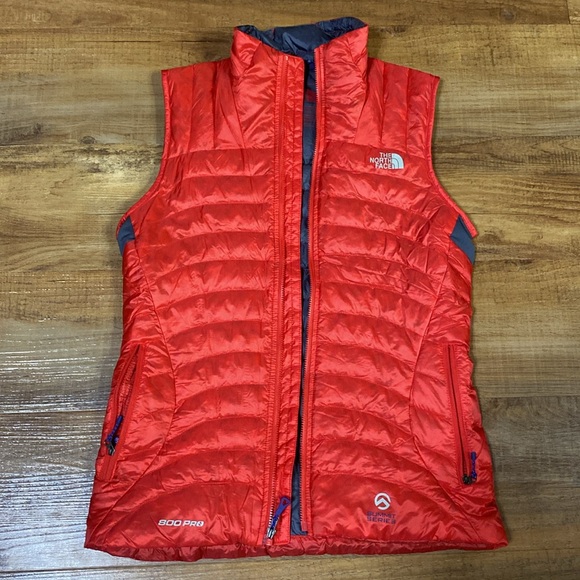 THE NORTH FACE 800 summit series quilt down orangish red & gray vest size XS - Picture 1 of 10
